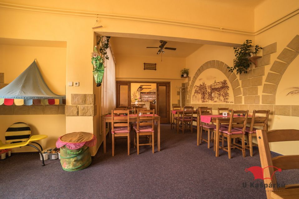 Side room with a children’s corner and toys